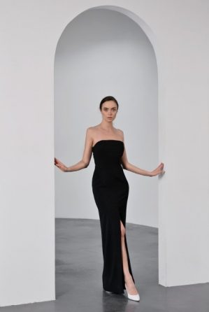 Купить Вечернее платье с открытыми плечами в черном цвете XS и доставка по Украине