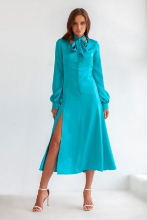 Купить Голубое миди платье из атласа с шарфом S и доставка по Украине